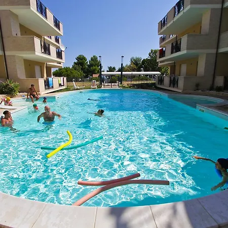 Lägenhet Locazione Turistica Green Bay-3 *